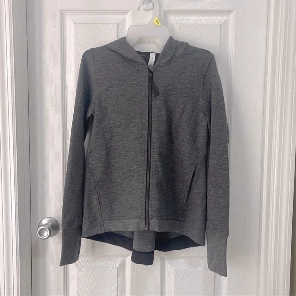 Lululemon City Trek Jacket in Heathered Black Size 4 - Picture 1 of 9